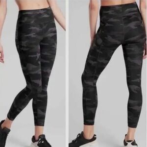 Athleta Ultimate Camo Contender Stash Pocket Camo 7/8 Tight XS Black Green